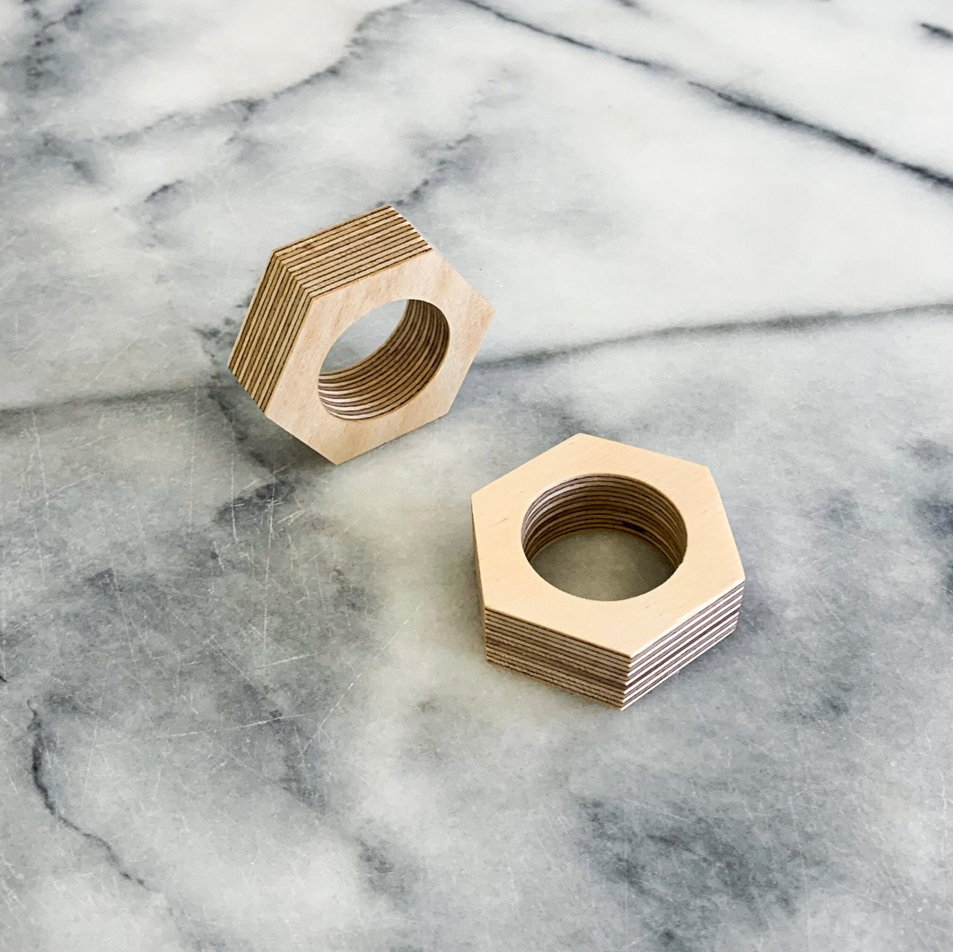 Design Imports Wood Triangle 6-pc. Napkin Ring, Color: Mahogany